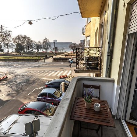 Bright & Spacious Riverside Apartment With Balcony Budapest Extérieur photo