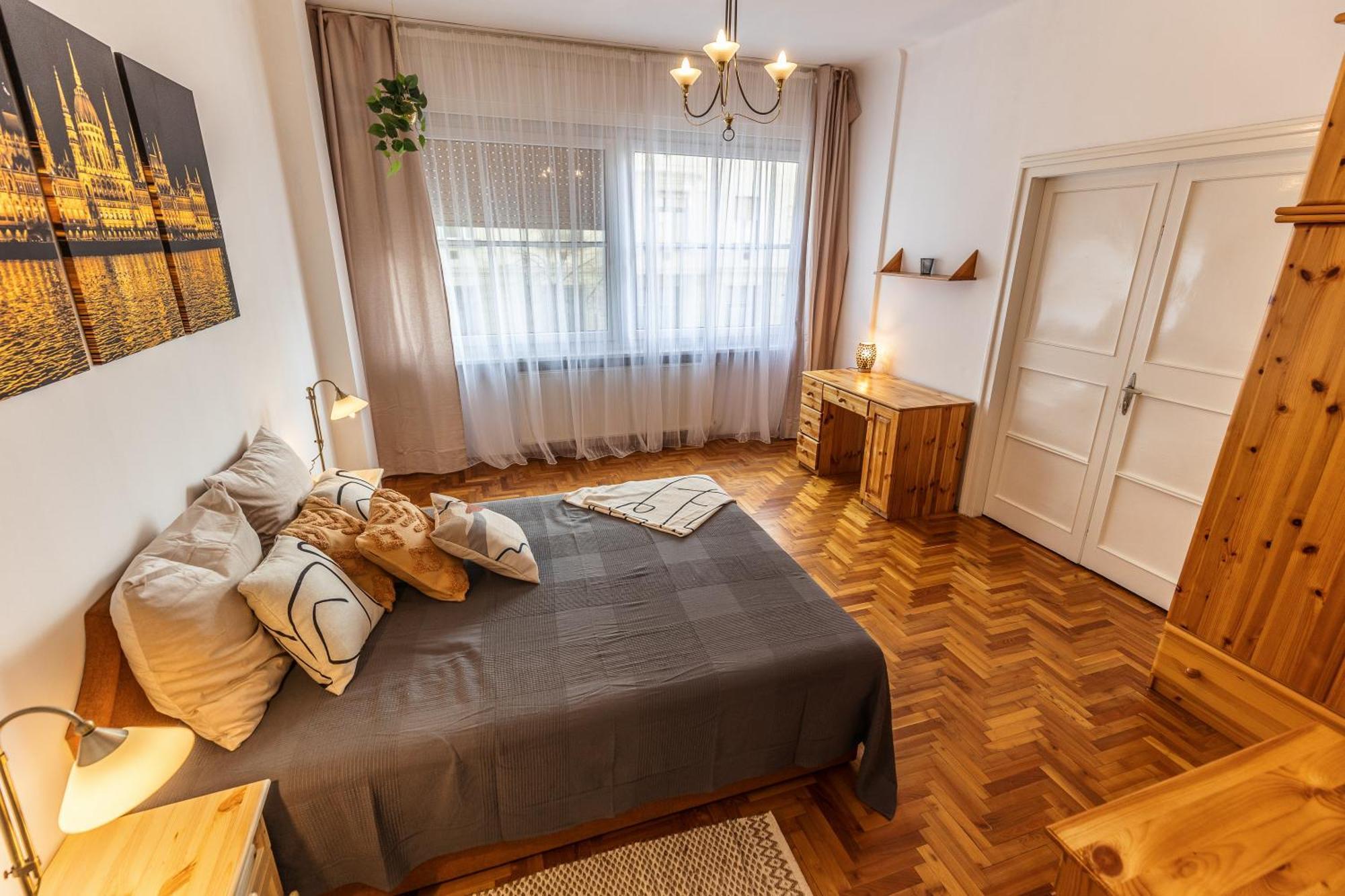 Bright & Spacious Riverside Apartment With Balcony Budapest Extérieur photo