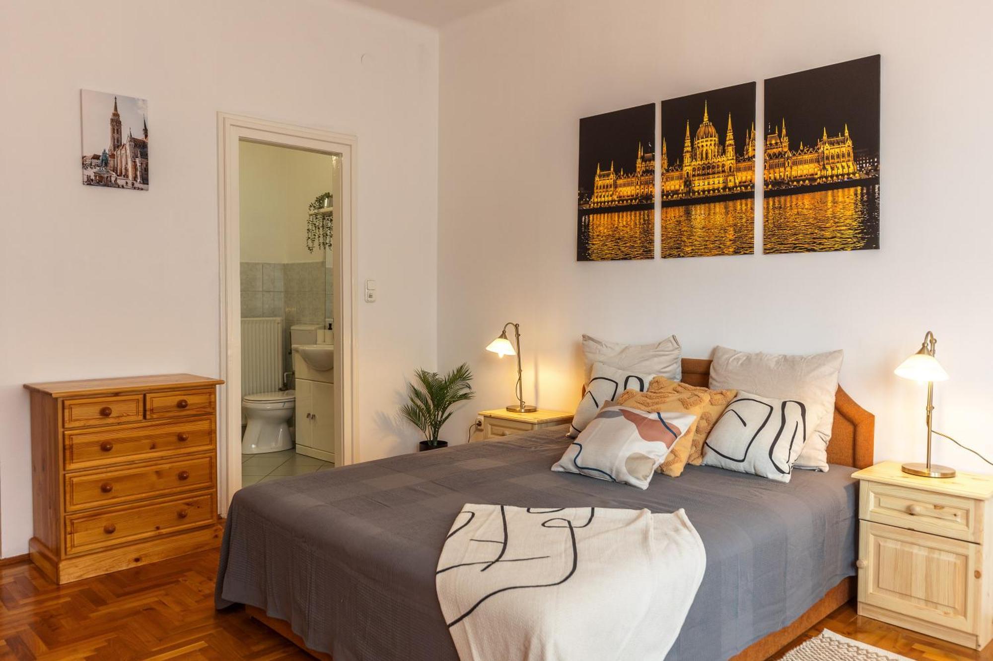 Bright & Spacious Riverside Apartment With Balcony Budapest Extérieur photo
