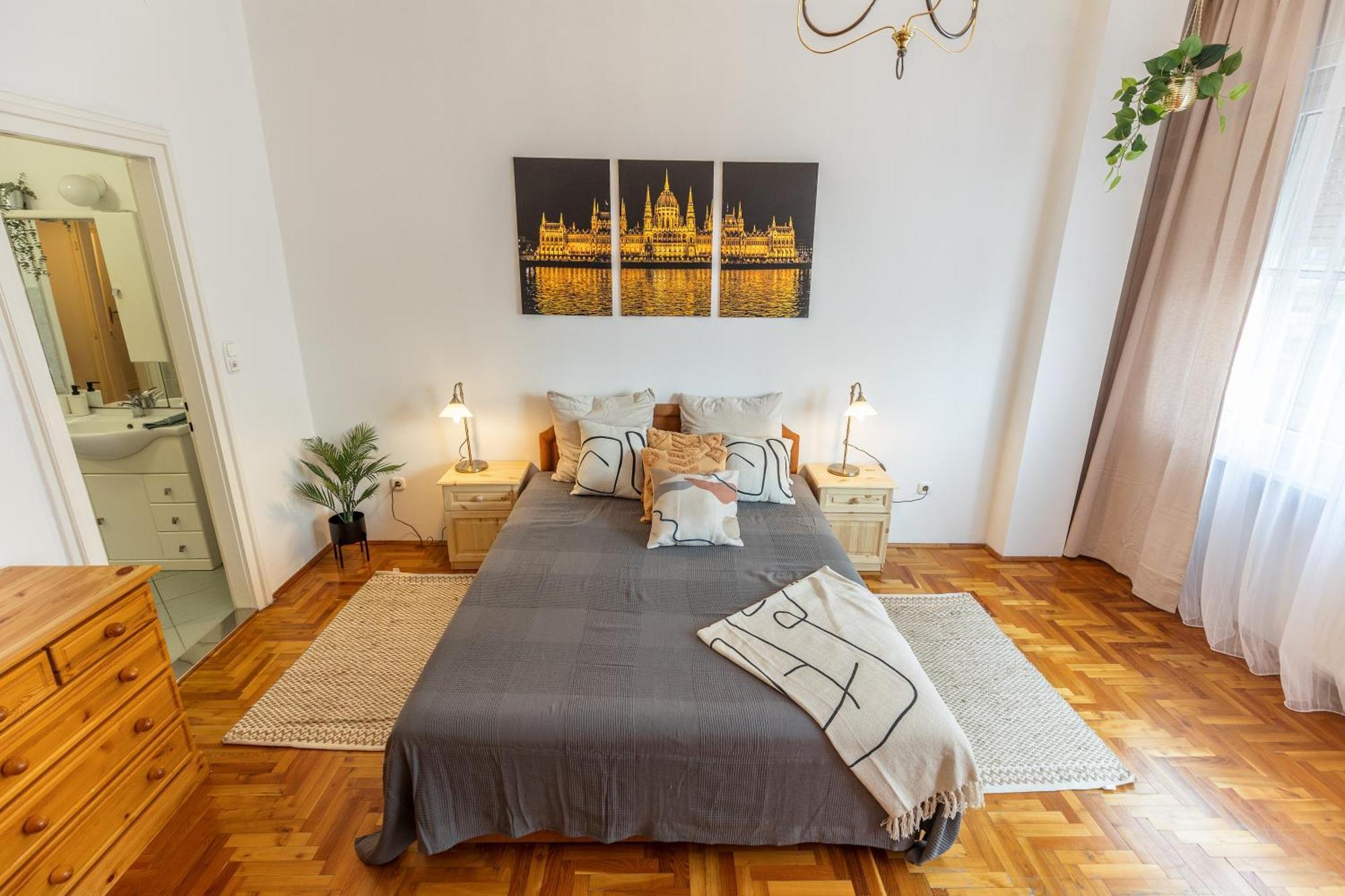 Bright & Spacious Riverside Apartment With Balcony Budapest Extérieur photo