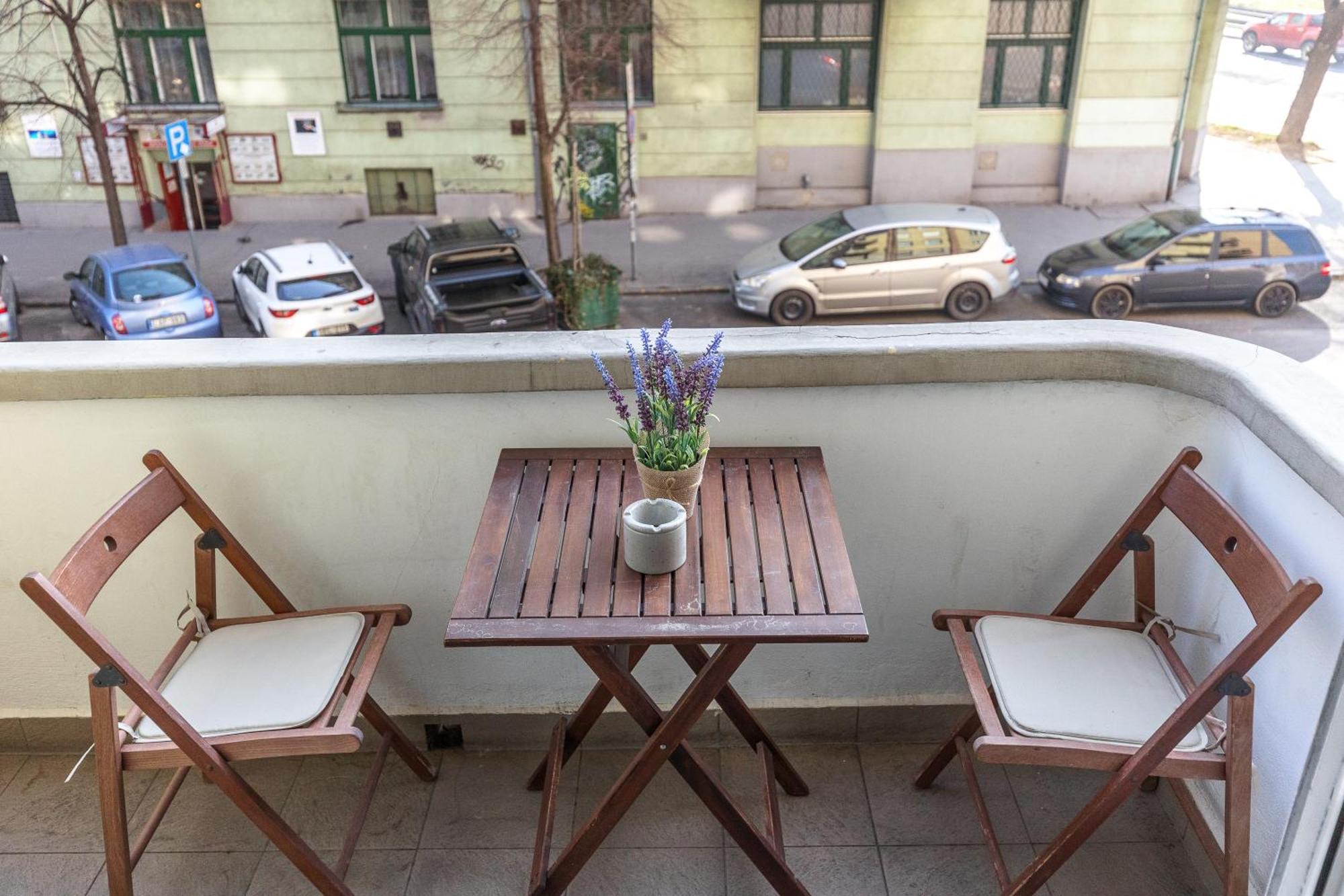 Bright & Spacious Riverside Apartment With Balcony Budapest Extérieur photo